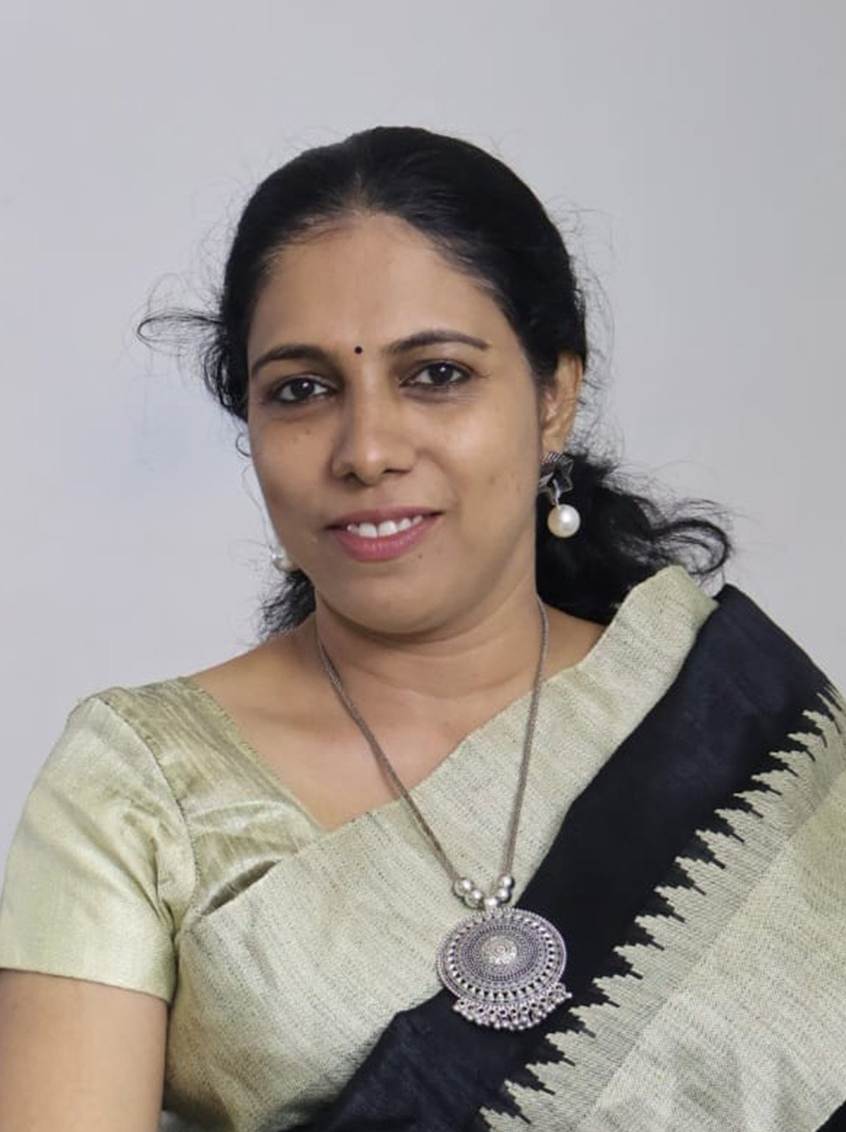 Siji K K professional portrait